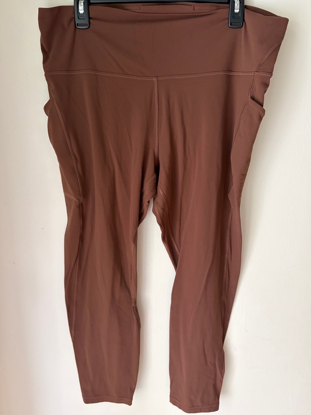 43. Size 18 LULULEMON Brown Align Leggings With Pockets